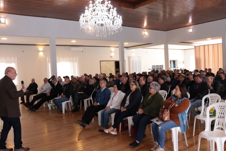 Lideranças discutem planejamento Cravil