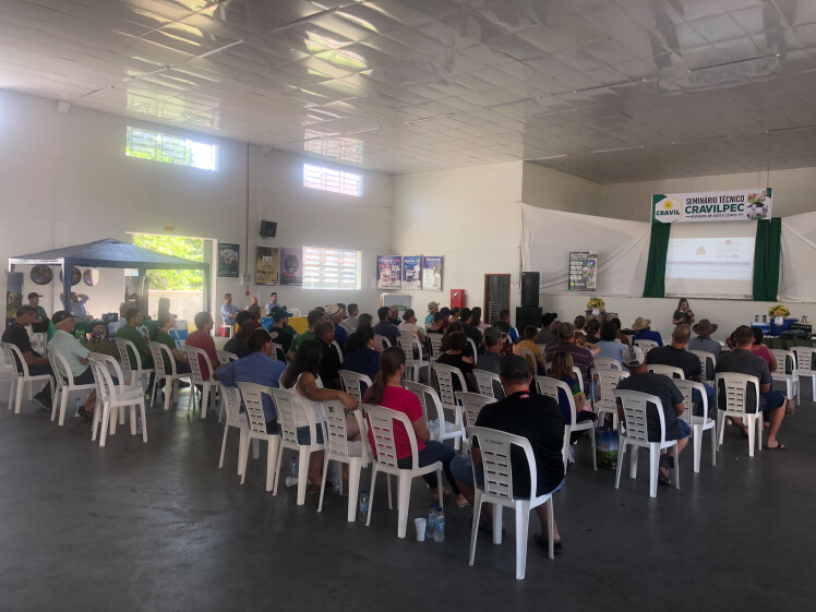 Seminário CravilPec reúne criadores de bovinos de corte e leite