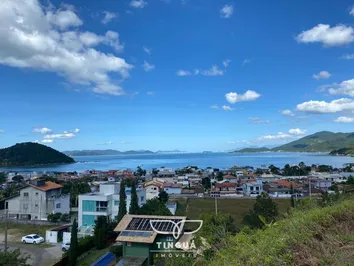 Terreno no bairro Camboa