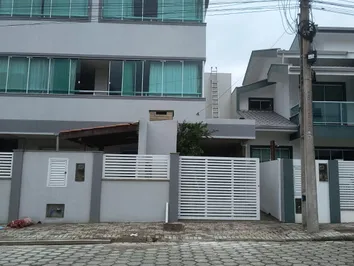 Apartamento com dois dormitórios Apartamento com dois dormitórios