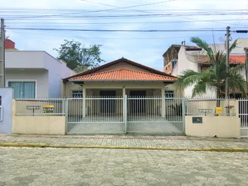 Casa Geminada c/ 02 dormitórios Casa Geminada c/ 02 dormitórios