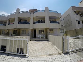 SOBRADO COM 2 QUARTOS - Rua Periquito SOBRADO COM 2 QUARTOS - Rua Periquito