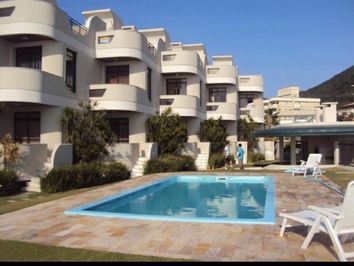 COND. BOMBAS INTERNACIONAL - COBERTURA TRIPLEX COND. BOMBAS INTERNACIONAL - COBERTURA TRIPLEX