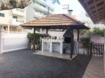 CASA ELSA - FRENTE CASA ELSA - FRENTE
