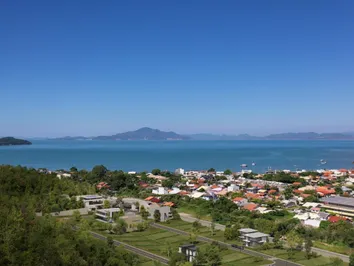 Alto Padrão - Terrenos Cond. Fechado - Morrinhos - Bombinhas Alto Padrão - Terrenos Cond. Fechado - Morrinhos - Bombinhas