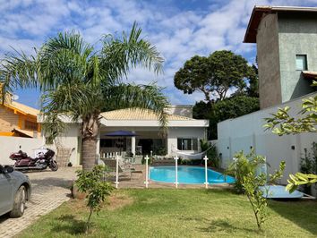AMPLA CASA 3 SUÍTES E PISCINA NA PRAIA DE CANTO GRANDE AMPLA CASA 3 SUÍTES E PISCINA NA PRAIA DE CANTO GRANDE