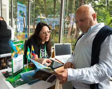 Bombinhas reforça estratégia internacional de turismo no Meeting Brasil 2025