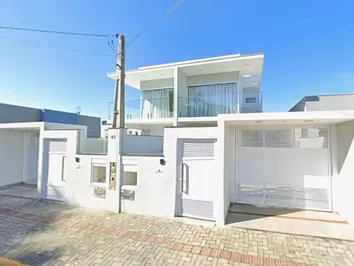 Sobrado Duplex à venda, 03 dormitórios - Zimbros - Bombinhas