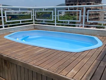 Cobertura com Piscina Privativa em Bombas Cobertura com Piscina Privativa em Bombas