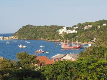 Apartamento no Ed. Baía Azul no centro de Bombinhas Apartamento no Ed. Baía Azul no centro de Bombinhas