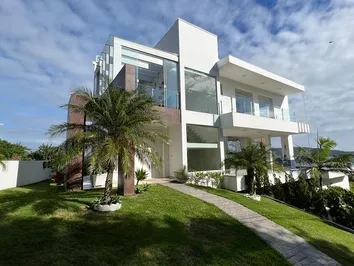 Casa Alto Padrão à Venda Cond. Panorâmico Bombinhas