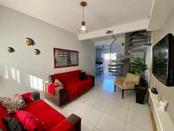 Lindo Sobrado com 3 quartos em Residencial Beira mar