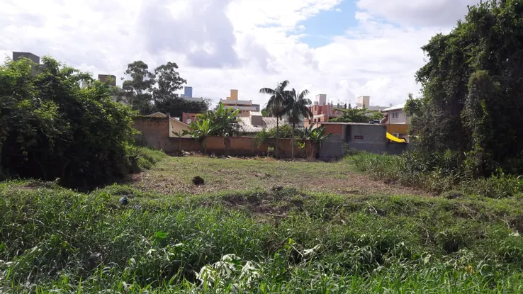 terreno grande na praia de bombas