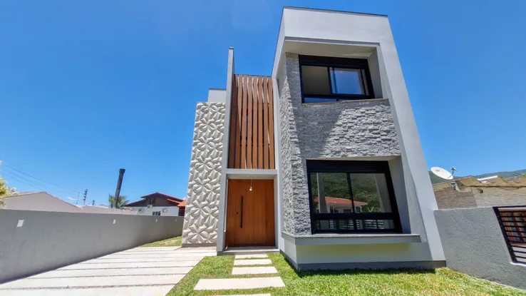 casa-a-venda-50-metros-da-praia-de-siriu