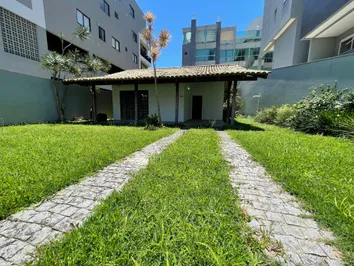 CASA COM PISCINA EM MARISCAL