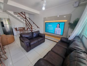 CASA EM BOMBAS 3 QUARTOS CASA EM BOMBAS 3 QUARTOS