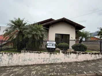 CASA BAIRRO REVÓLVER - VENDA