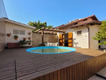 CÓD. 223 - CASA COM PISCINA - TEMPORADA CÓD. 223 - CASA COM PISCINA - TEMPORADA