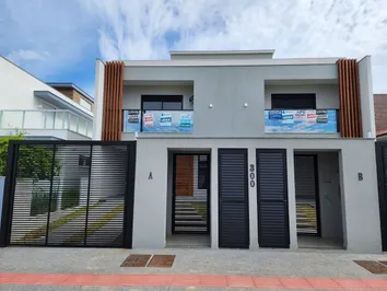 Casa Alto Padrão com 3 quartos à Venda na Praia de Palmas Casa Alto Padrão com 3 quartos à Venda na Praia de Palmas