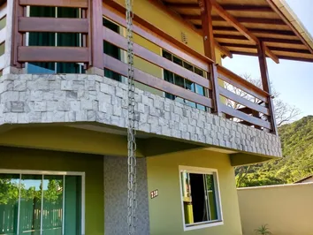 Casa em Zimbros a 220 metros da Praia, BOMBINHAS/SC