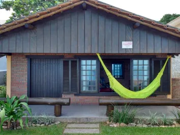  CASA TÉRREA FRENTE AO MAR EM ZIMBROS