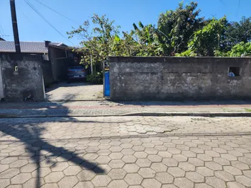 Casa para venda em Zimbros