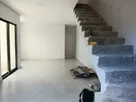 sala-escada-sobrado-tres-dormitorios-a-venda-em-mariscal-bombinhas