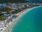 praia-de-bombas-em-bombinhas-sc