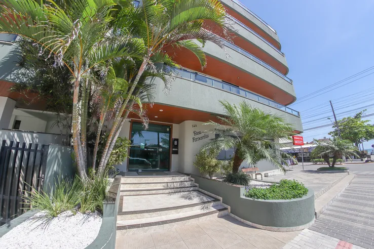 Apartamento para locação de temporada - Praia de Bombas - b355