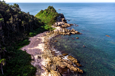 Praia e Trilha da Galheta