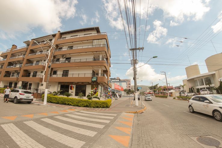 Apartamento para locação de temporada - Praia de Bombas - b180