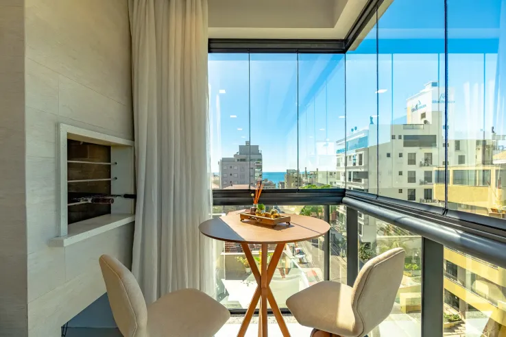v910 - 1 living (10).jpg