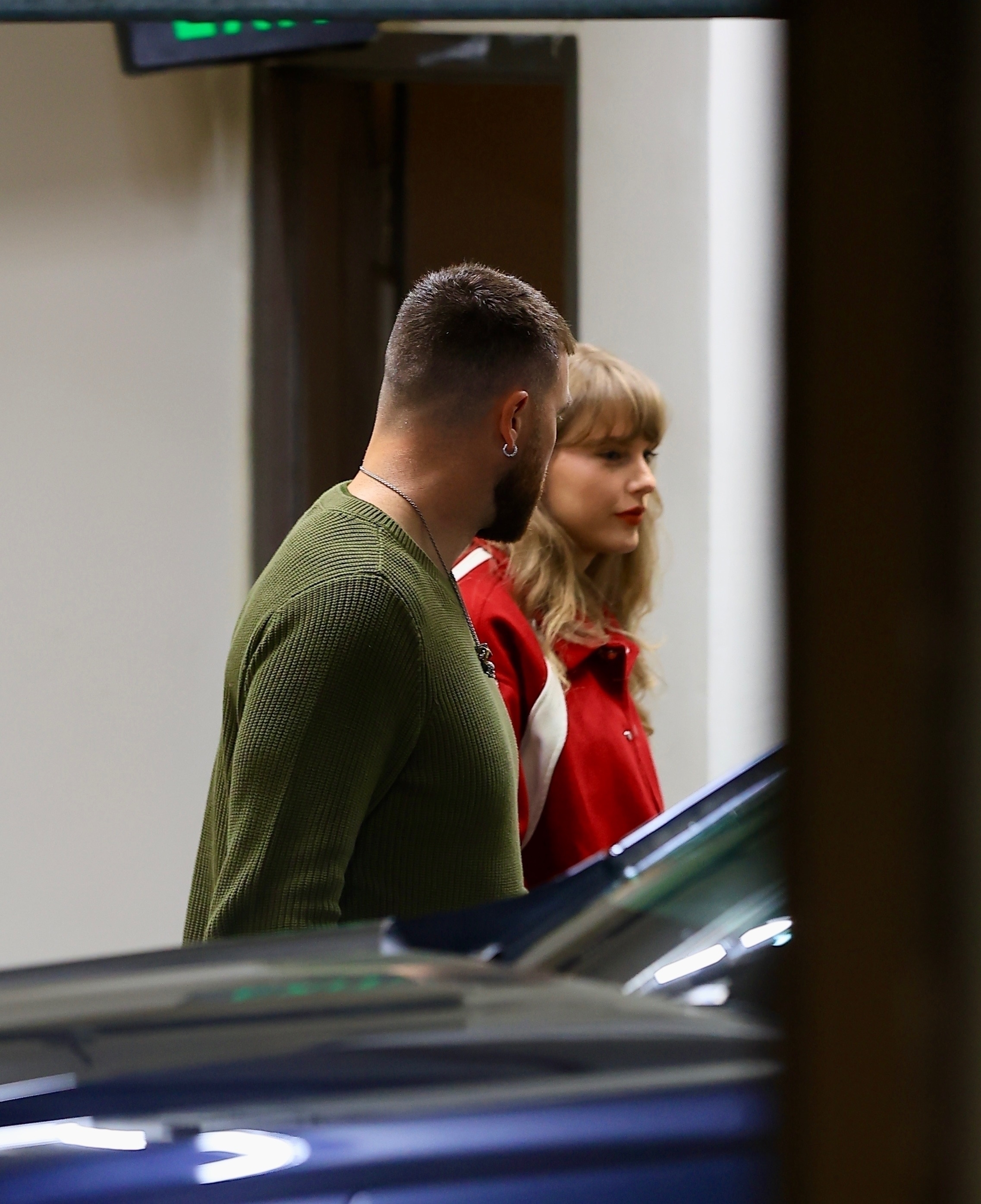 Travis Kelce and Taylor Swift.