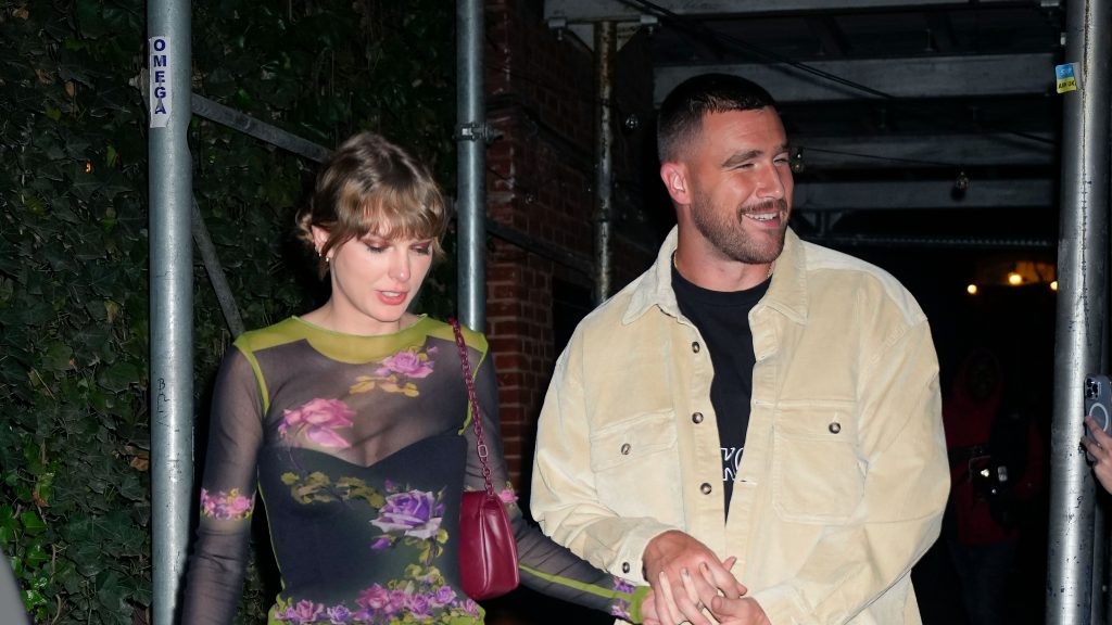 Travis Kelce and Taylor Swift 