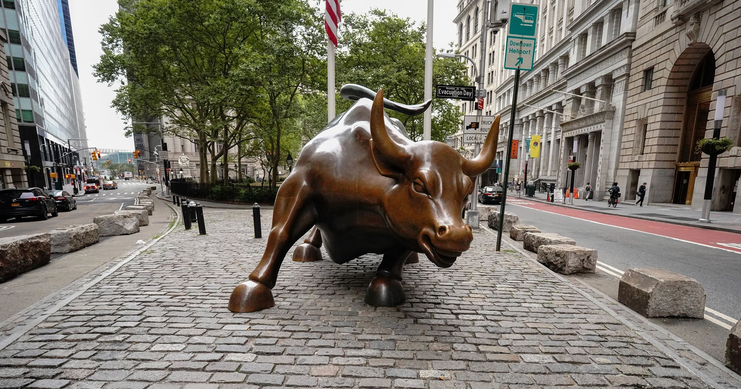 Charging Bull - CultureNow - Museum Without Walls