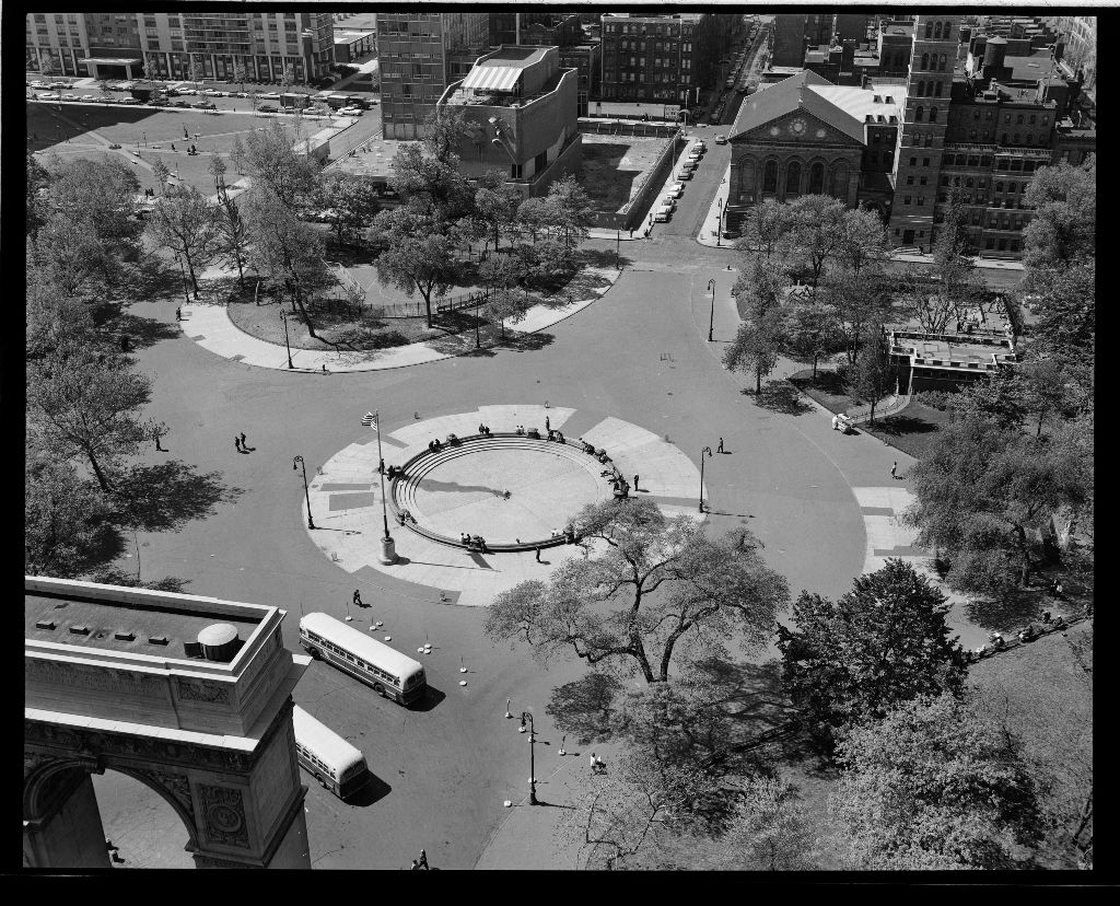 Washington Square Park Fountain - CultureNow - Museum Without Walls