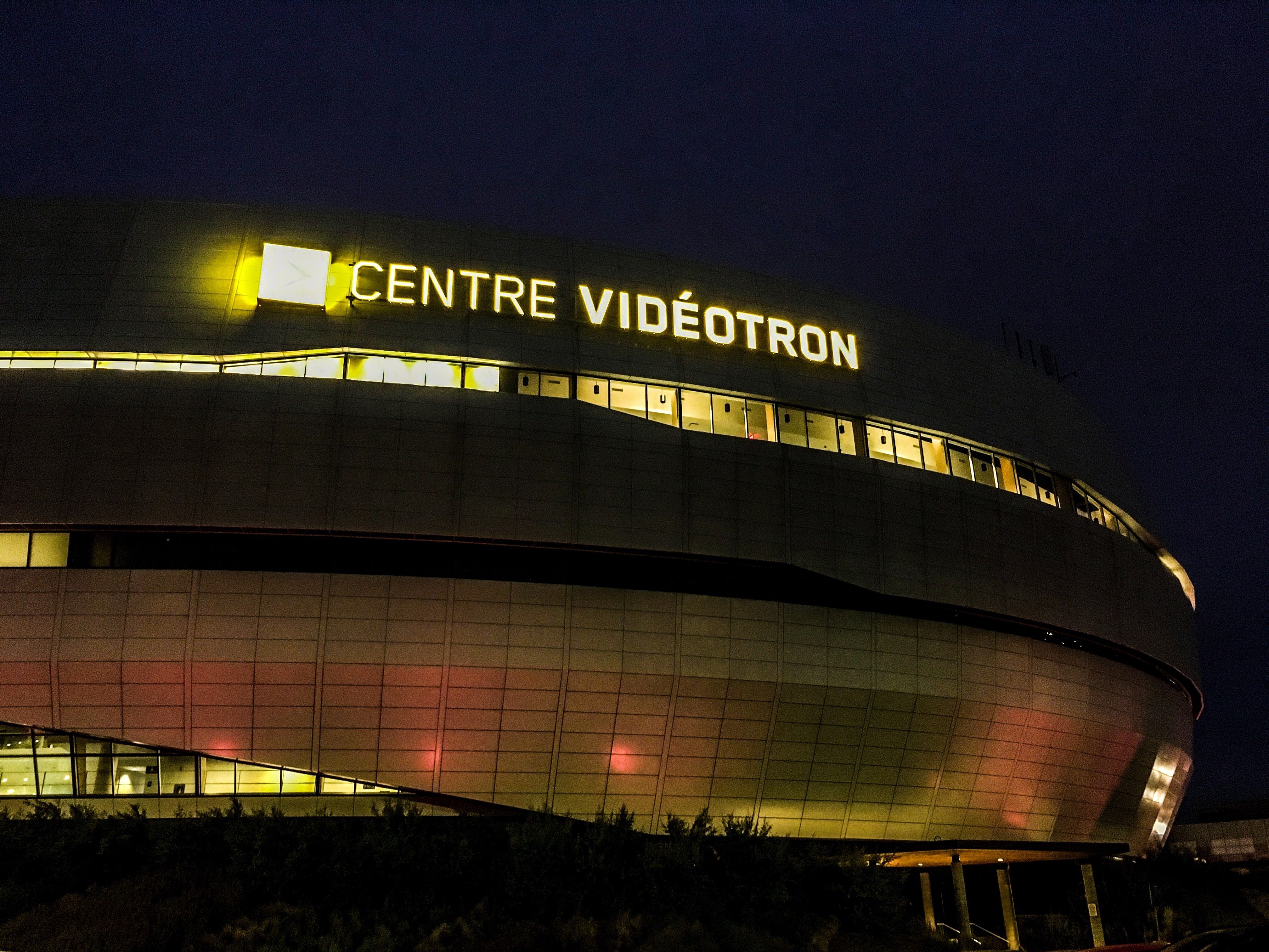 Centre Vidéotron parking Québec City