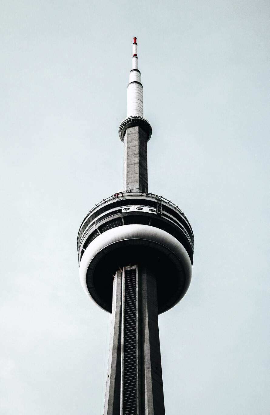 Cn tower Parking - Find Parking near Cn tower