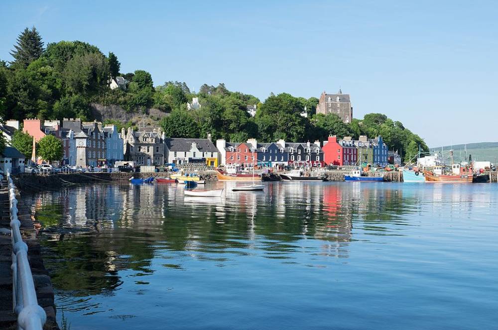 CC BY-SA, Tobermory Harbour - DeFacto