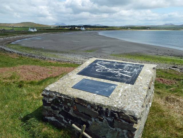 CC BY-SA, Memorial Site © Mary and Angus Hogg - geograph.org.uk/p/6142326