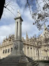 Pl. del Triunfo