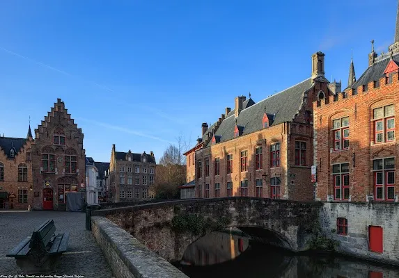 Huidenvettersplein