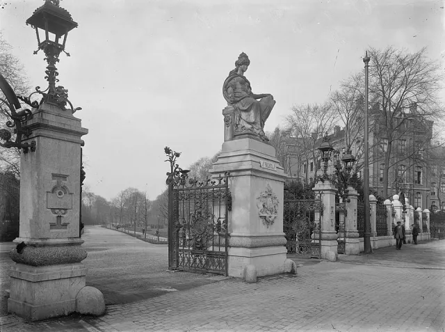 Entrance gate to the Vondelpark