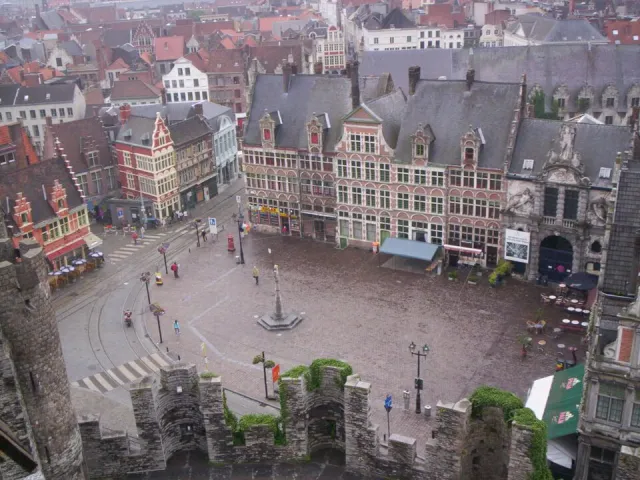Sint-Veerle Square