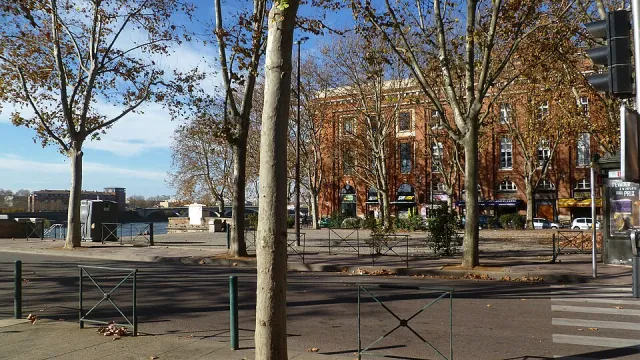 Saint-Pierre Square