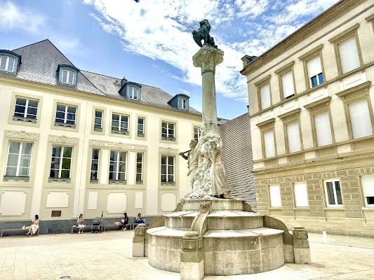 Monument voor Dicks en Lentz