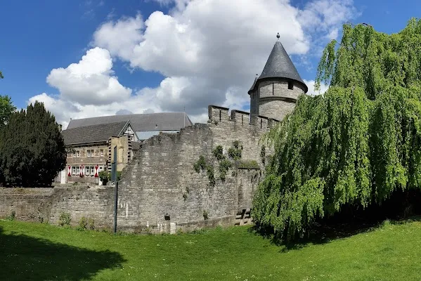 Father Vinck Tower