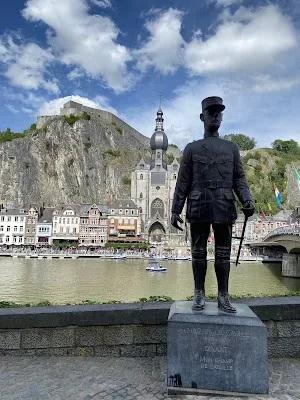 Statue Charles De Gaulle