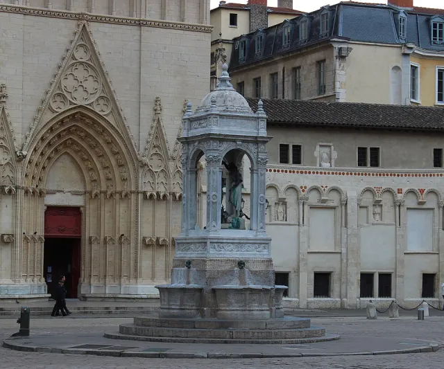Saint-Jean Square