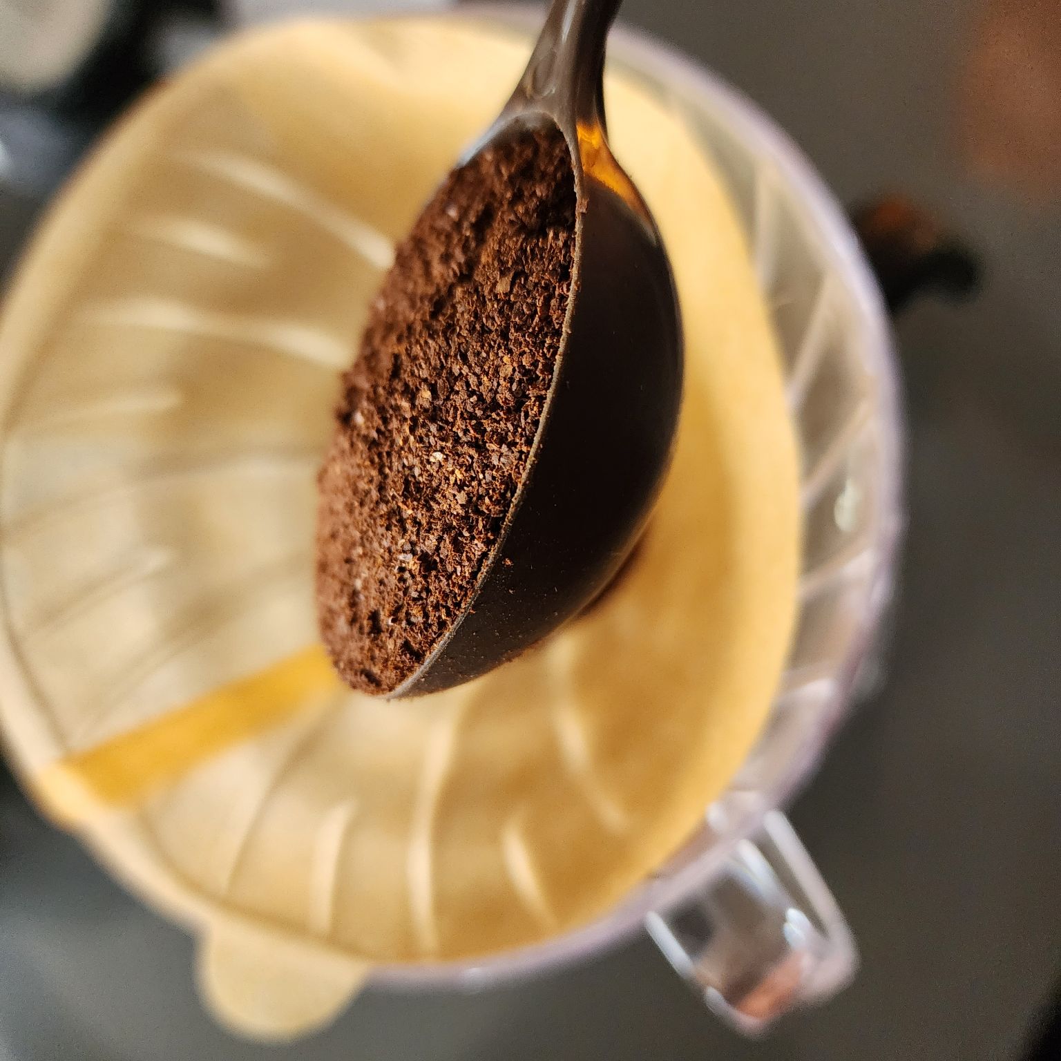 La cuchara medidora es una salvación buena herramienta para preparar un buen café.